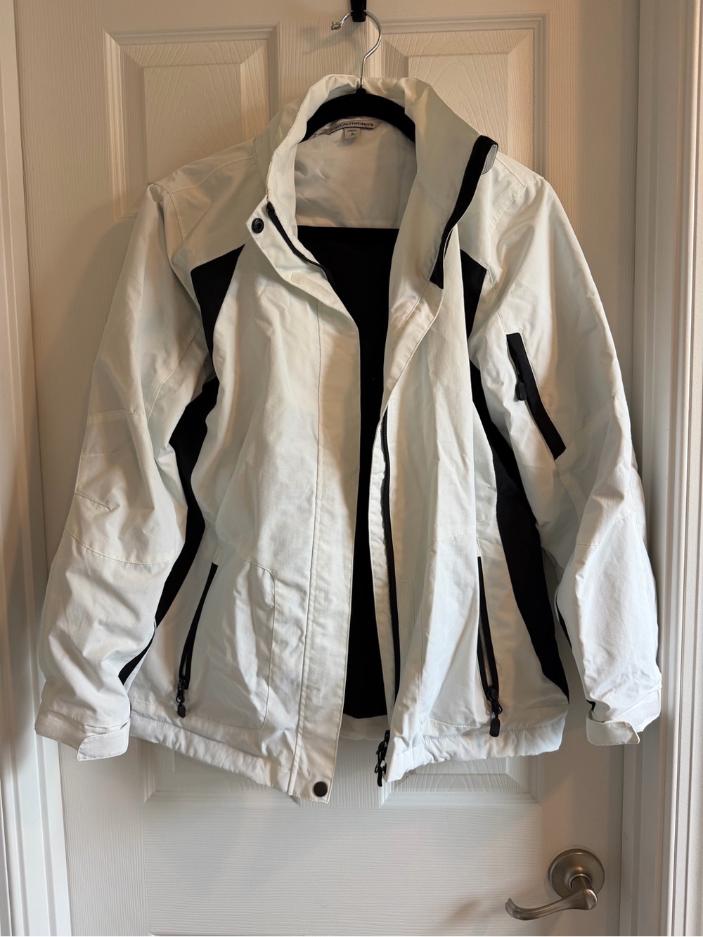 NWOT Port Authority White and Black Ski Jacket